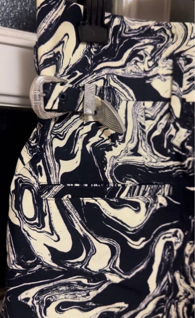 TOGA PULLA toga pulla トーガプルラ　マーブルショートパンツ