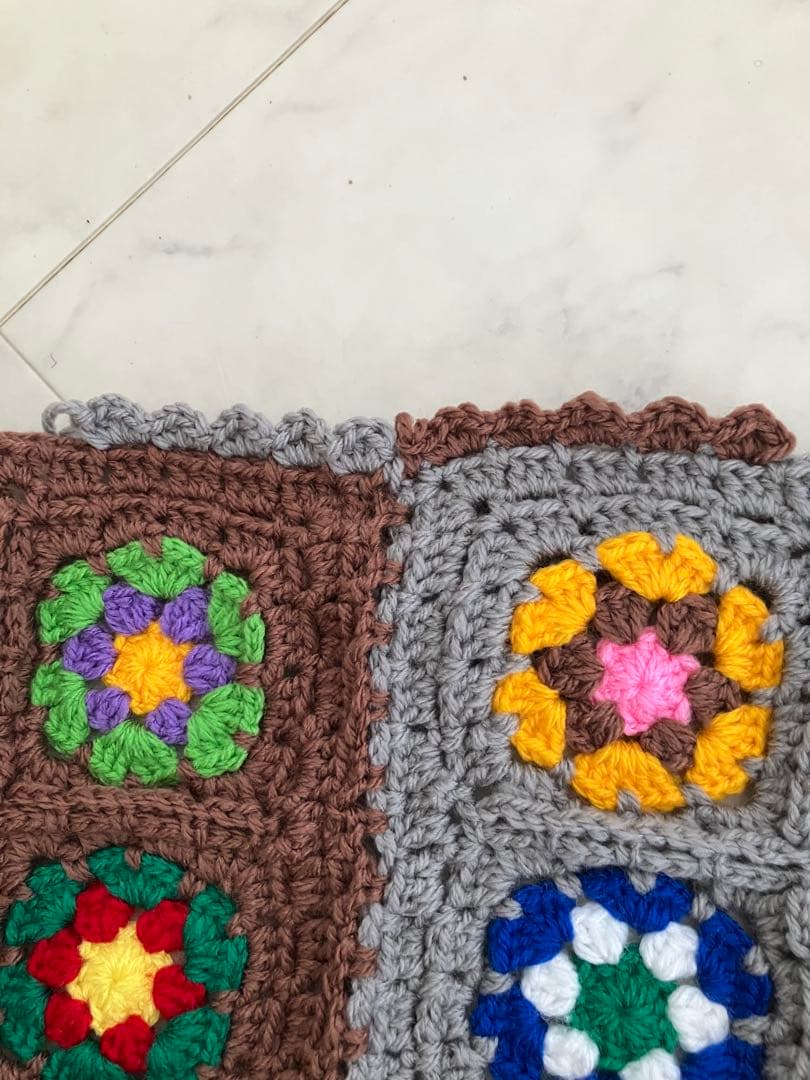 ちろちゃん　マルチカバー　手編み　ハンドメイド