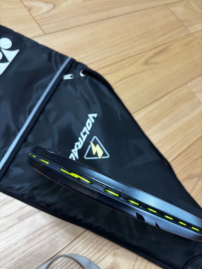 YONEX VOLTAGE 8V ボルトレイジ