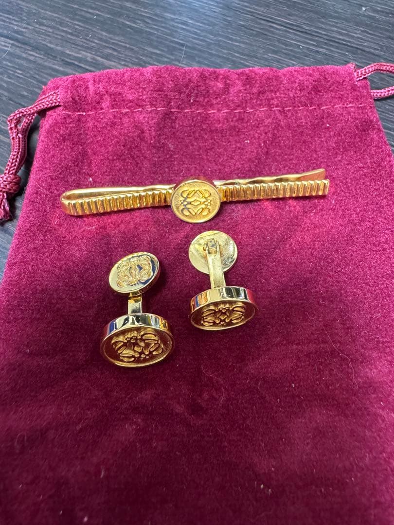 LOEWE ロエベ カフリンクスとタイバーセット 美品