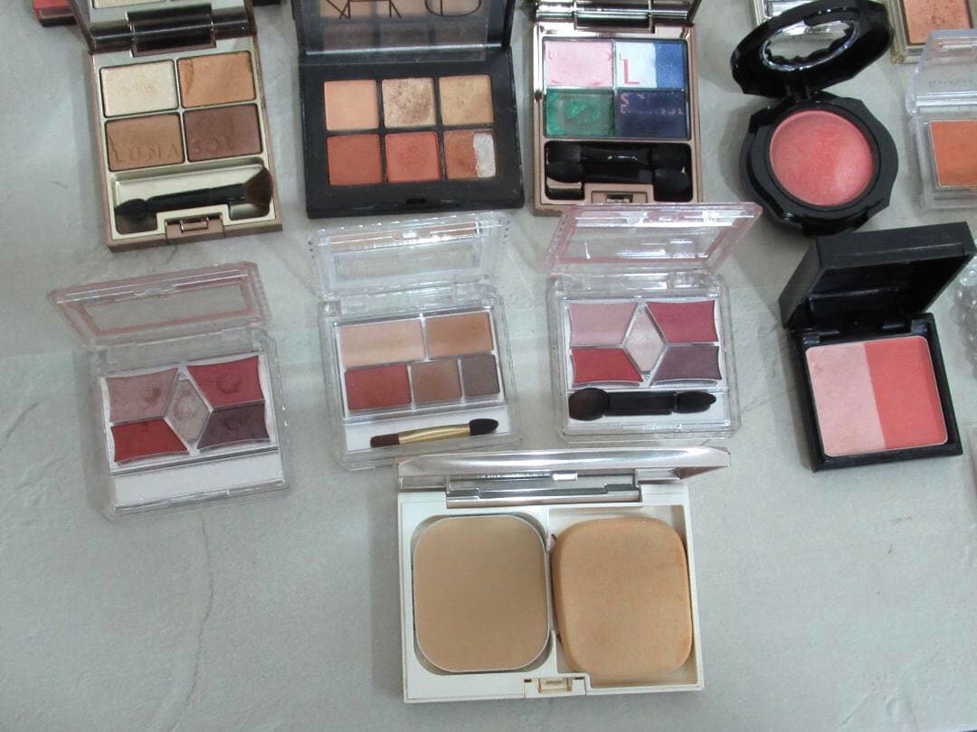 大量 デパコス プチプラ 化粧品 まとめ シャネル イヴサンローラン ディオール