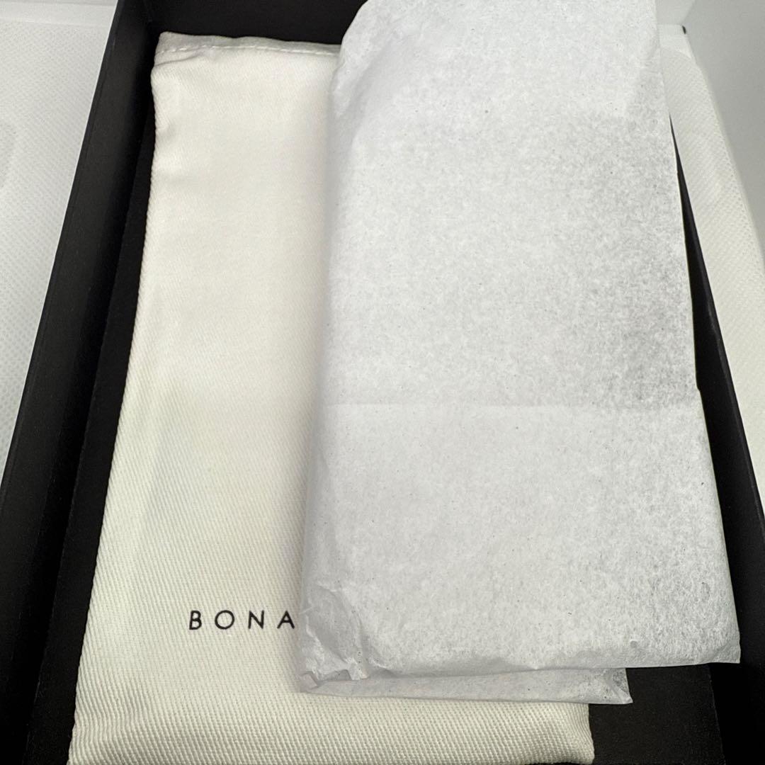 新品未使用 Bonaventure iphone16pro エトープ✖️アザレ