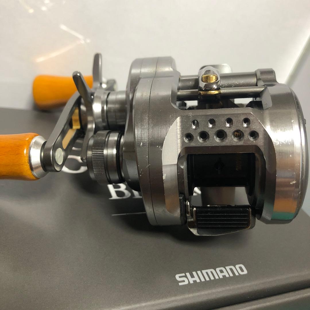 【シマノ 23 カルカッタ コンクエスト BFS XG　左　ウッドノブ交換済】