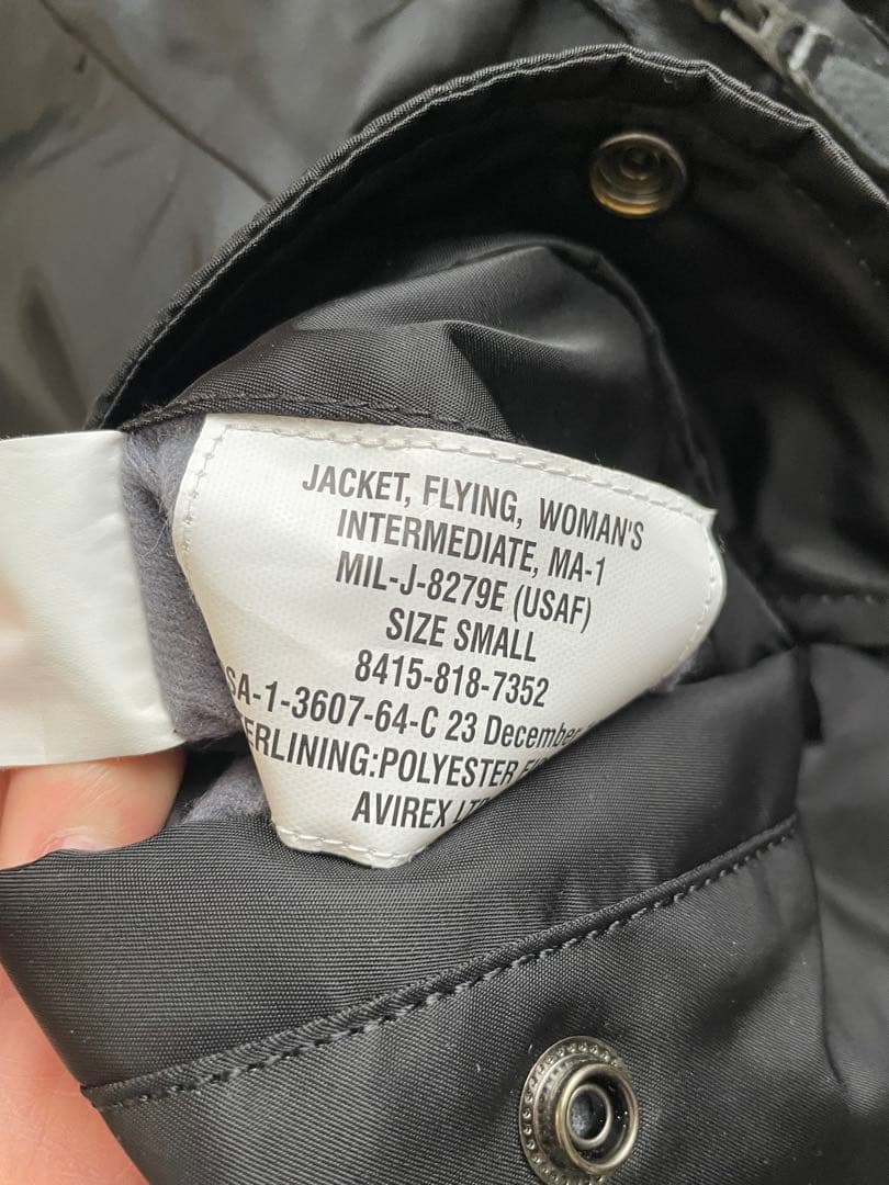 極美品 AVIREX ブラック MA-1 size S 24時間以内発送