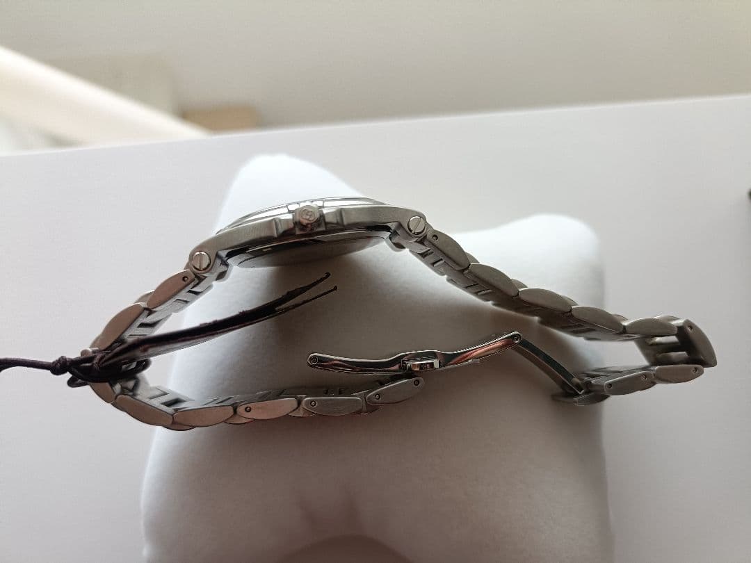 J*i様 GUCCI 9040M メンズ 腕時計 クォーツ