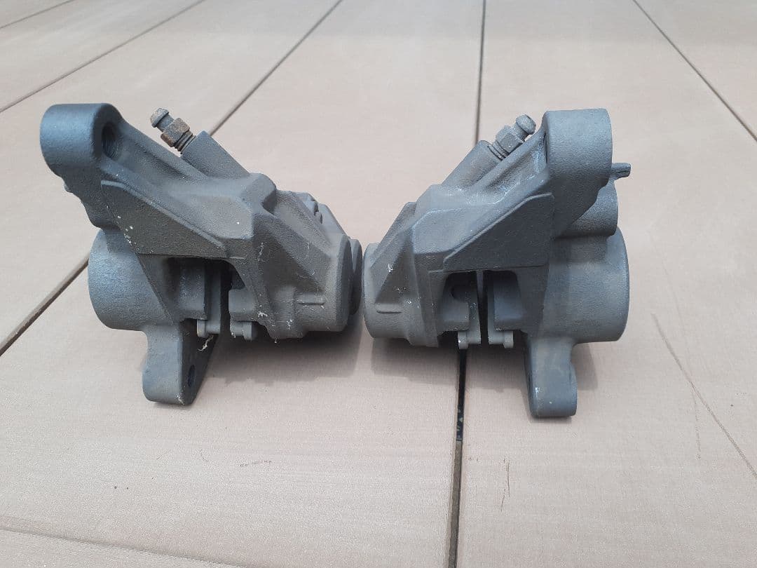 XJR1300 RP03J フロントブレーキキャリパー　MOS スミトモ