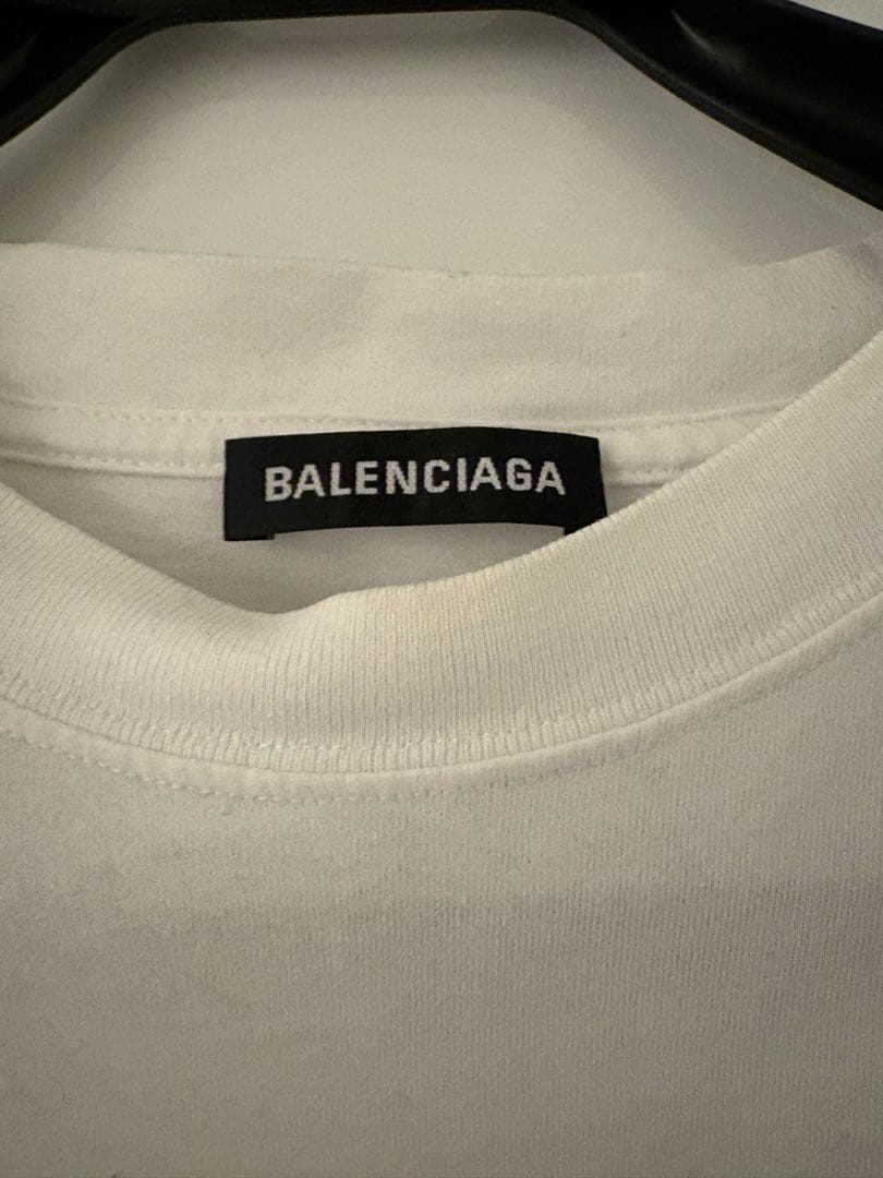 Sarah BALENCIAGA バックロゴTシャツ
