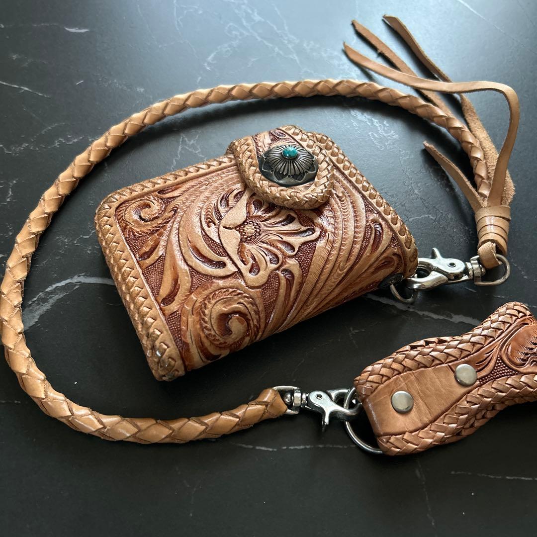 mud monkey 彫刻デザイン バイカーズウォレット 二つ折り財布