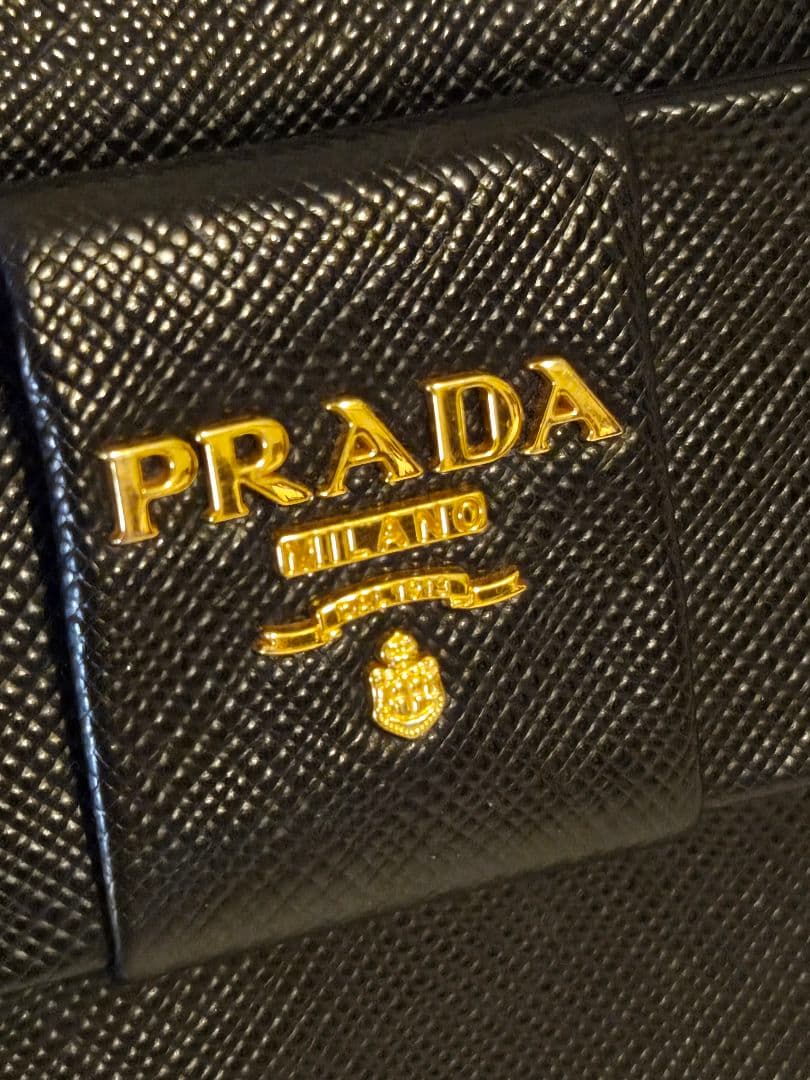 PRADA♡プラダ♡リストレット♡リボンクラッチバッグ♡サフィアーノ