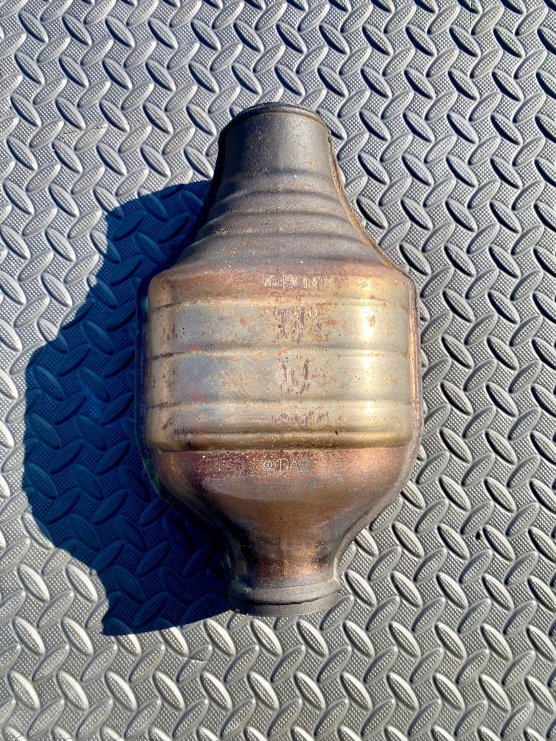 uzs186 18マジェスタ 触媒 トヨタ DA2