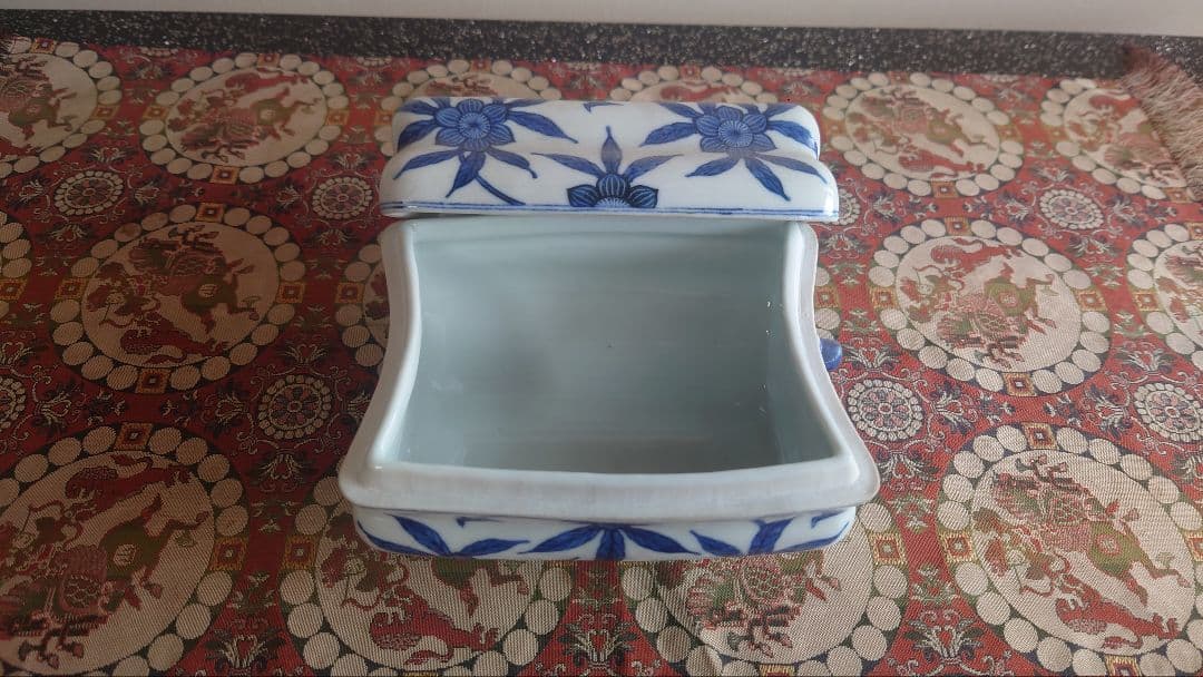 九谷焼須田菁華蓋物