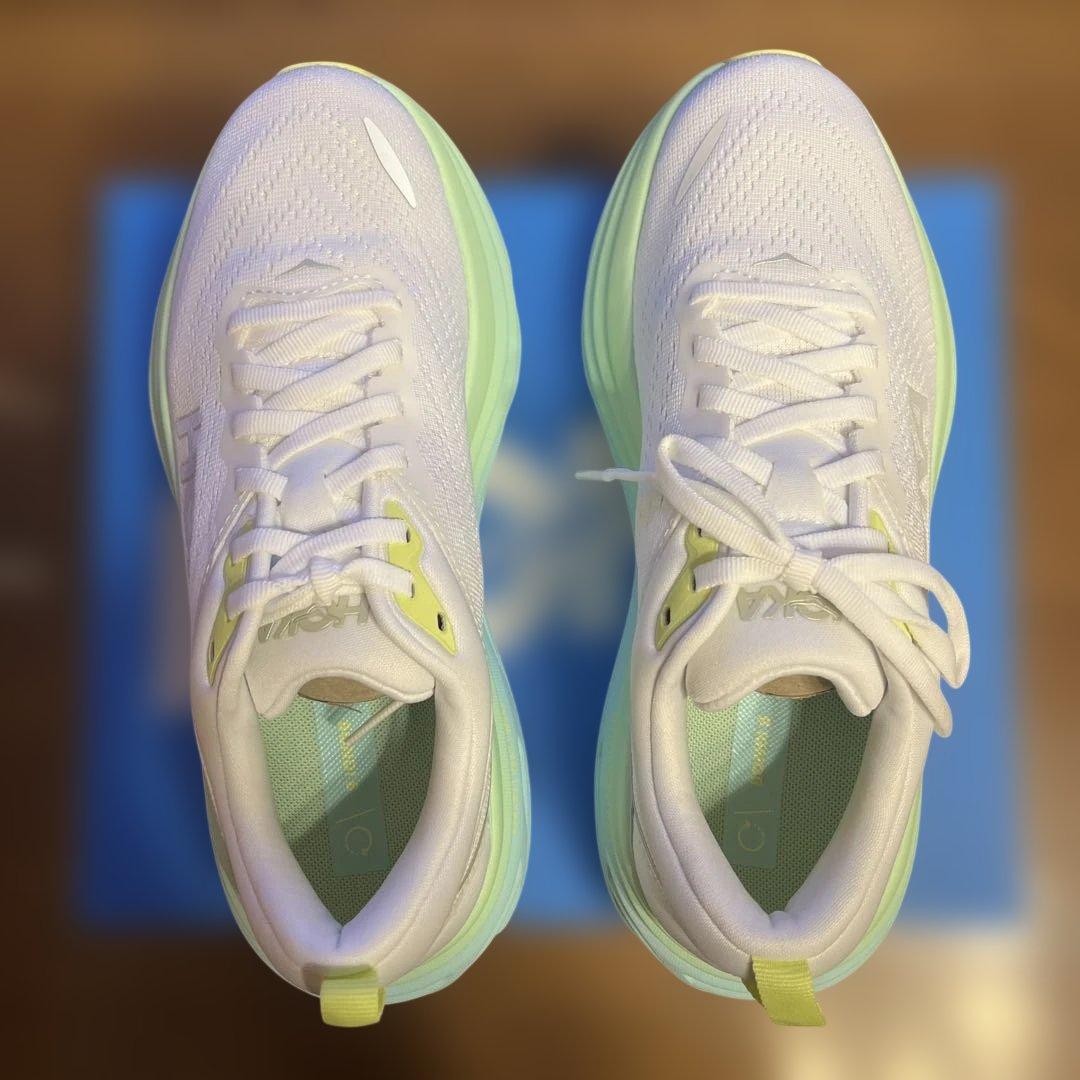 HOKA スニーカー　BONDI8 ホワイト/ライムグリーン 未使用品