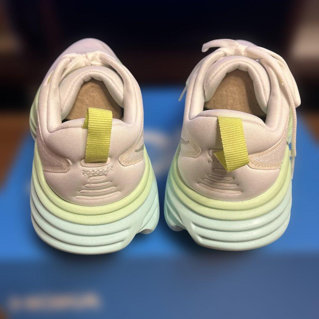 HOKA スニーカー　BONDI8 ホワイト/ライムグリーン 未使用品