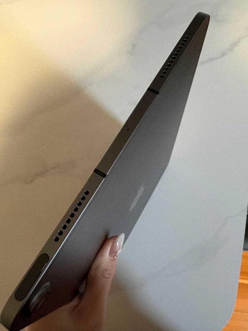 iPad Air 第4世代 Wi-Fi - 64 GB ブラック