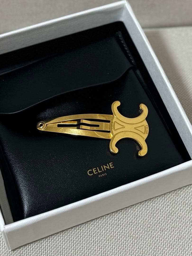 CELINEセリーヌスナップへアクリップゴールド 値下げ19000円まで可能