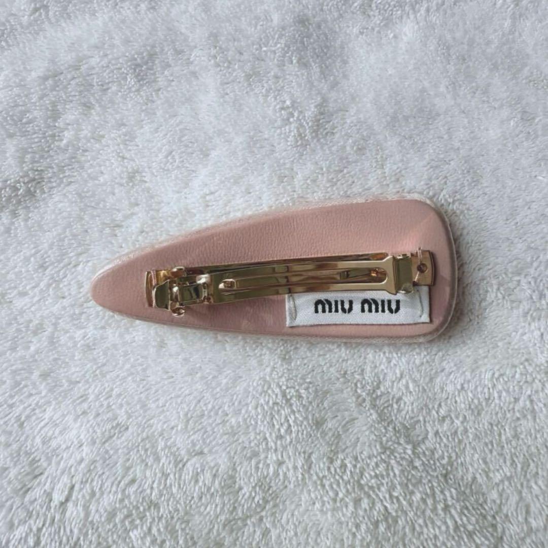 【伊勢丹購入品】ミュウミュウ サテン ピンク ヘアクリップ 現行完売 希少カラー