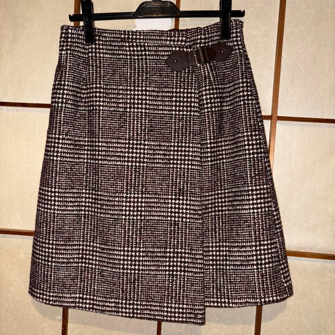 美品 ジャスグリッティ サイドベルトミニスカート Arpege story 赤