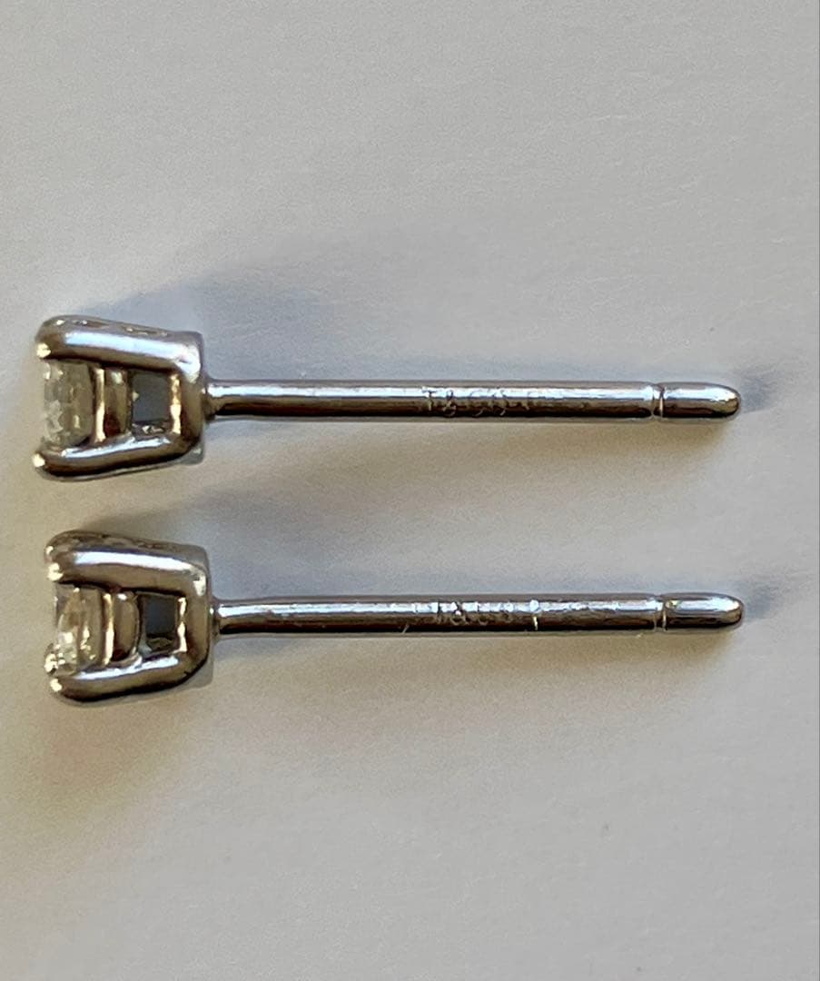 【期間限定お値下げ】ティファニー ソリティアピアス 両耳用(0.11ct×2)