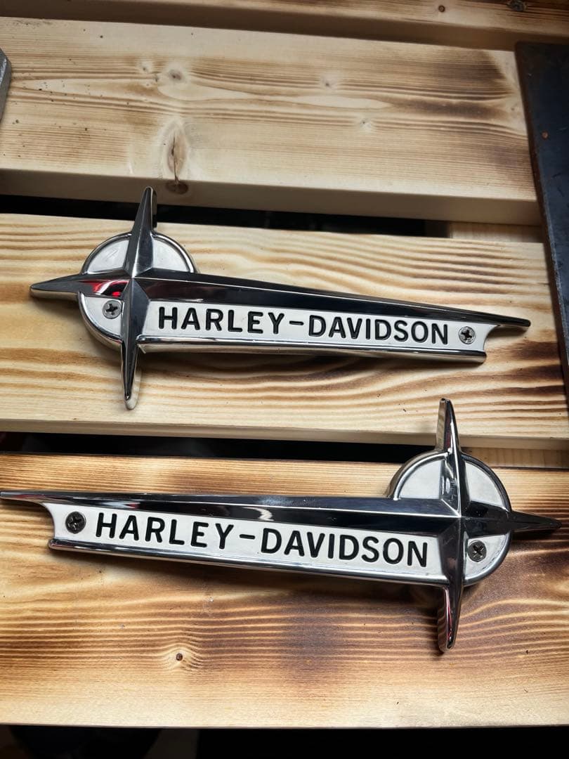 ハーレー　 HARLEY-DAVIDSON タンク エンブレム 2個セット