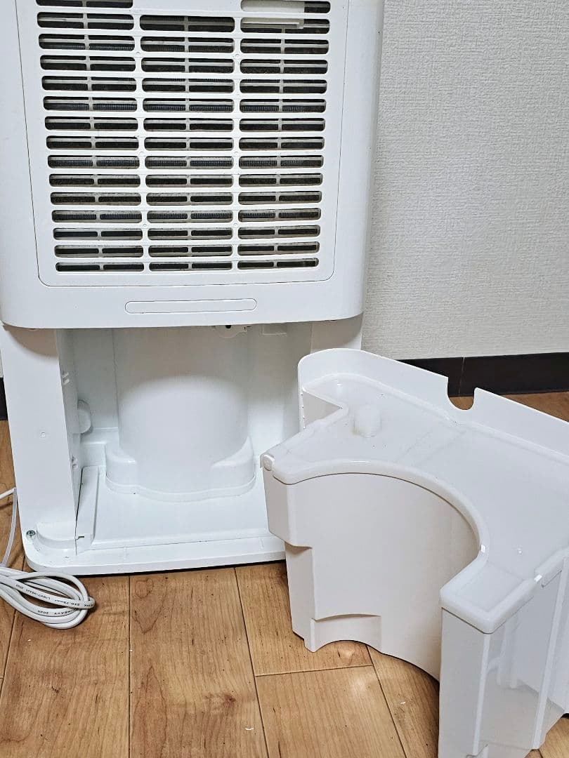 アイリスオーヤマ 衣類乾燥除湿機 IJC-H140 2020年製 動作確認済 ①