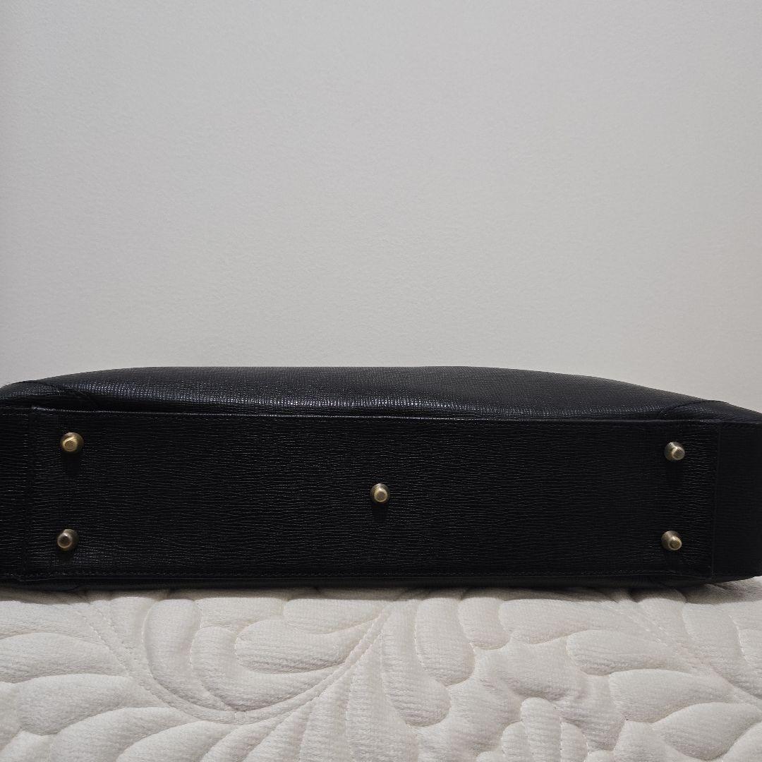 イビサ ブリーフバッグ シュリングレザー 黒 ユニセックス✨