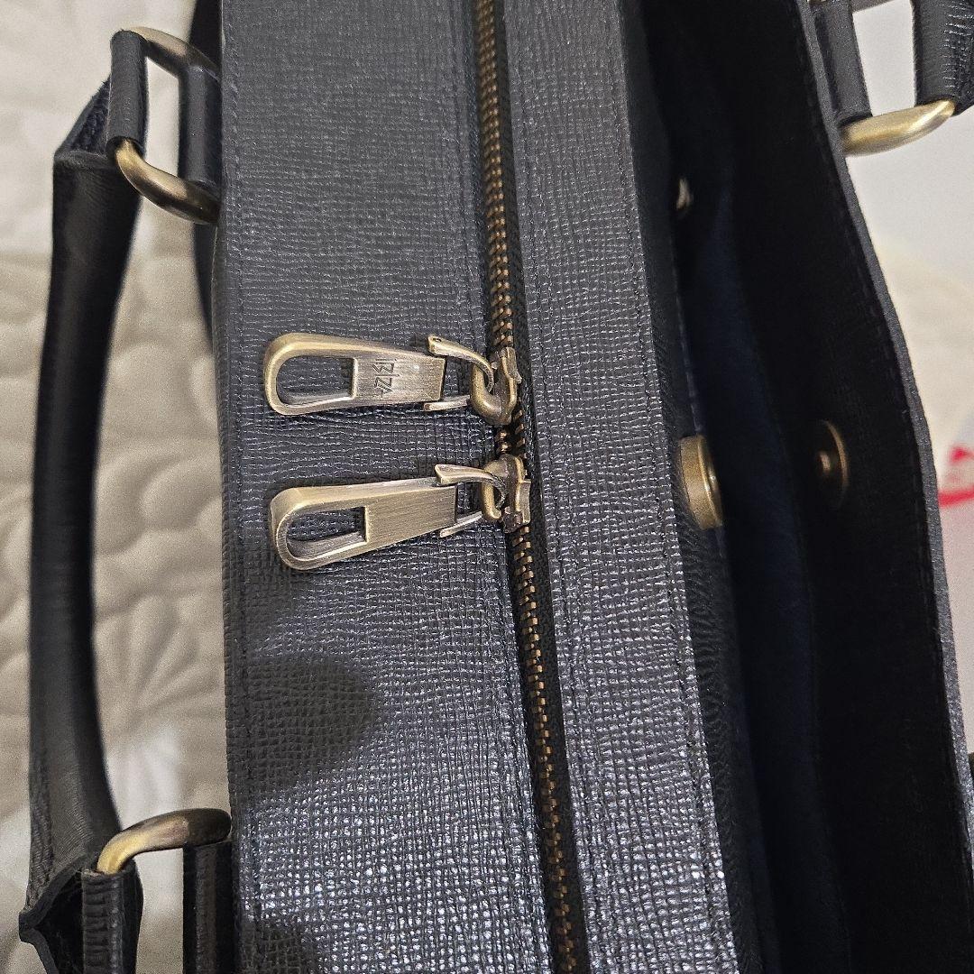 イビサ ブリーフバッグ シュリングレザー 黒 ユニセックス✨