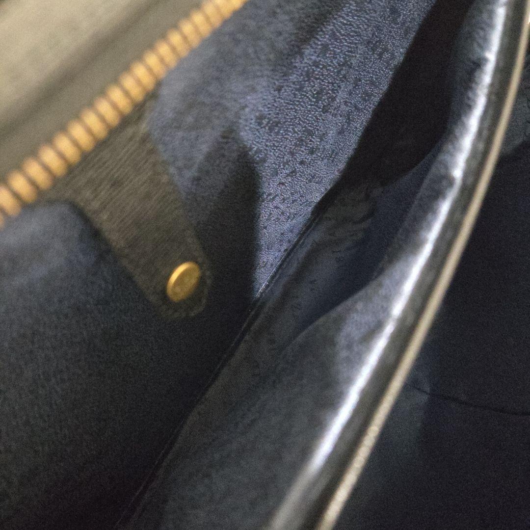 イビサ ブリーフバッグ シュリングレザー 黒 ユニセックス✨