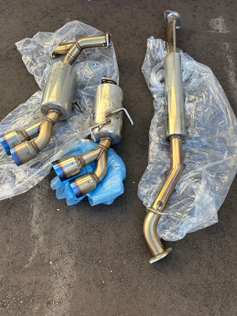 ロッソモデロ　GR86 マフラー