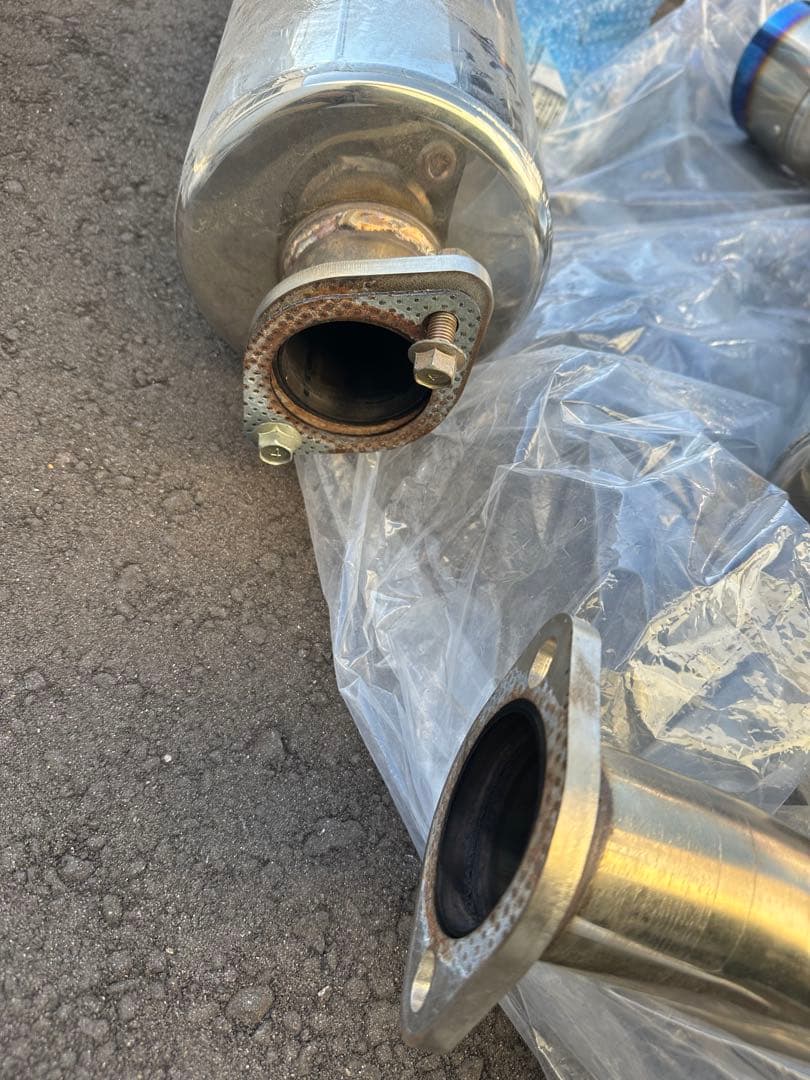 ロッソモデロ　GR86 マフラー