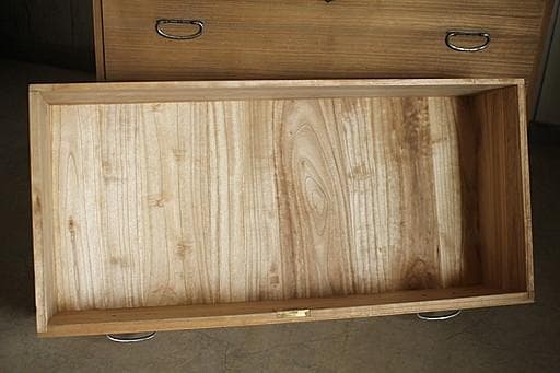 古い木製の引き出し2段　チェスト　桐箪笥 昭和レトロ　タンス　古家具　古民家