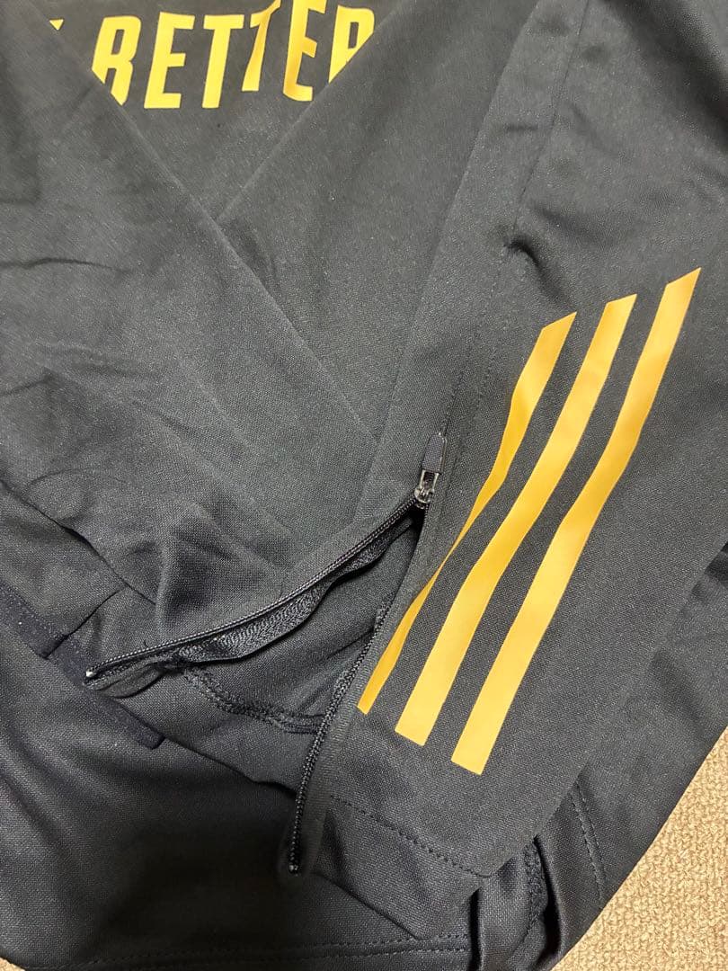 Real Madrid トレーニングウェア ブラック/ゴールドS 上下セット