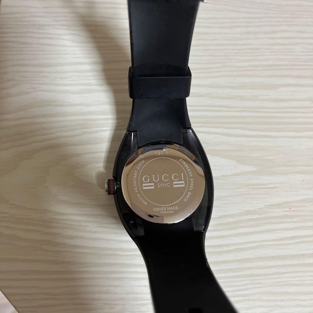 GUCCI ブラック ラバーベルト破損 黒 メンズ シェリーライン 時計