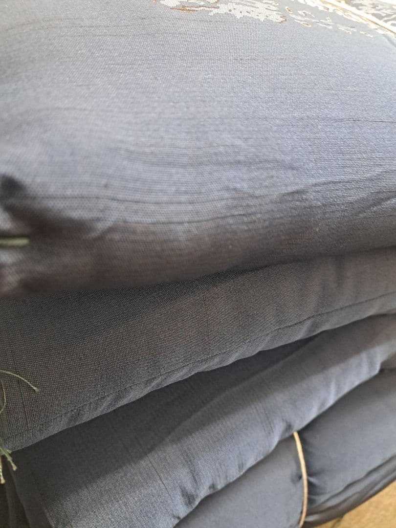 さらにさらに値下げ　ダークブルー座布団　和式　座敷　未使用　9枚