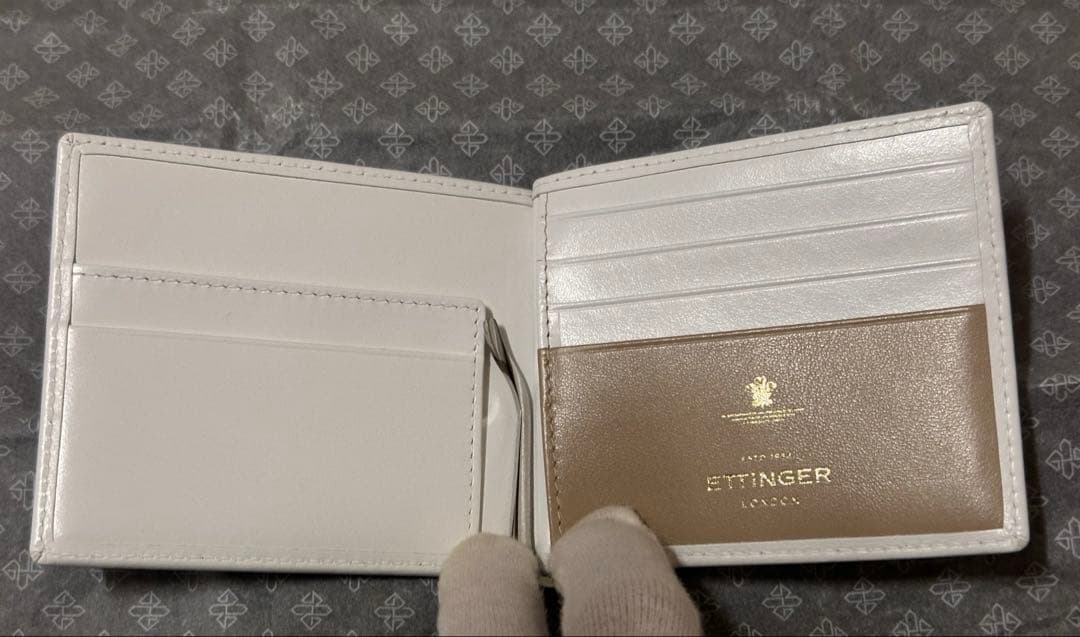 S*n様 【新品】 エッティンガー マネークリップ (小銭入れ有) ホワイトカー
