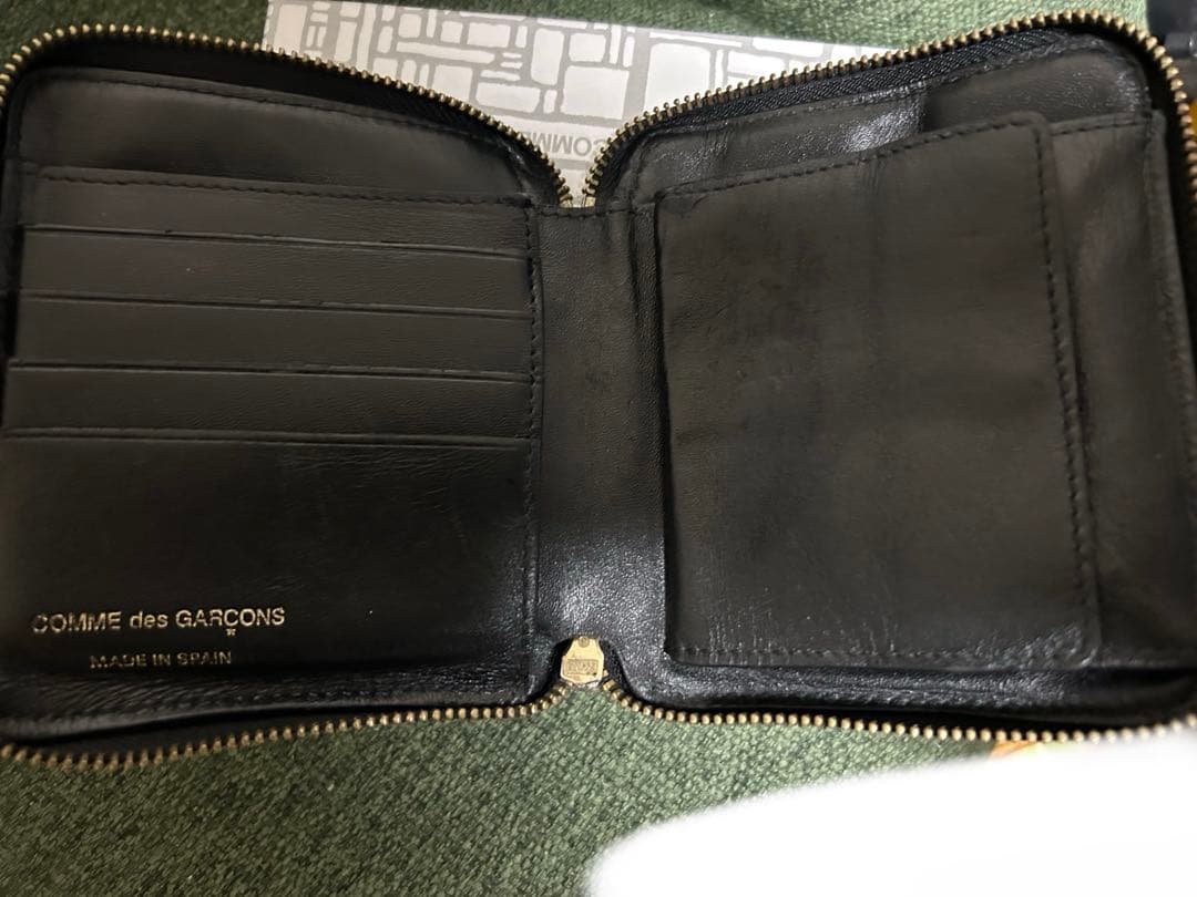 【最終値下げ】コムデギャルソン　2つ折り財布　小銭入れ付き