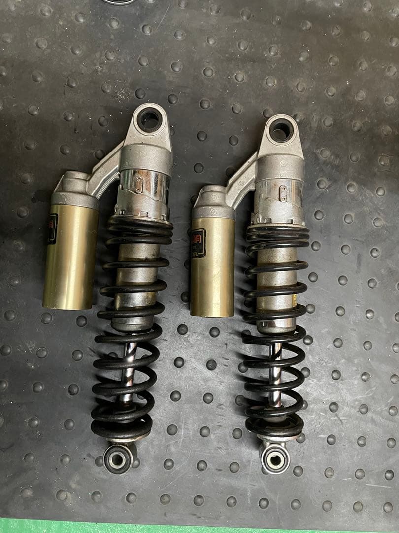 ホンダ　cb400sf リアサス