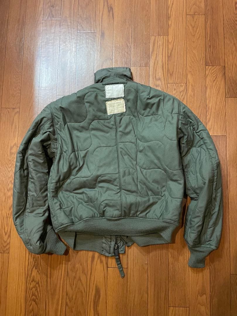 よしんど CWU-45/Pフライトジャケット オリーブグリーン