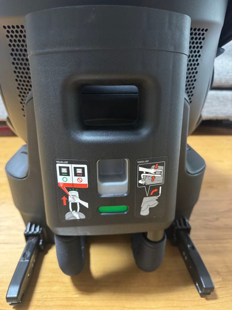 【美品】ALBEBE クルット5i グランス グランネイビー チャイルドシート