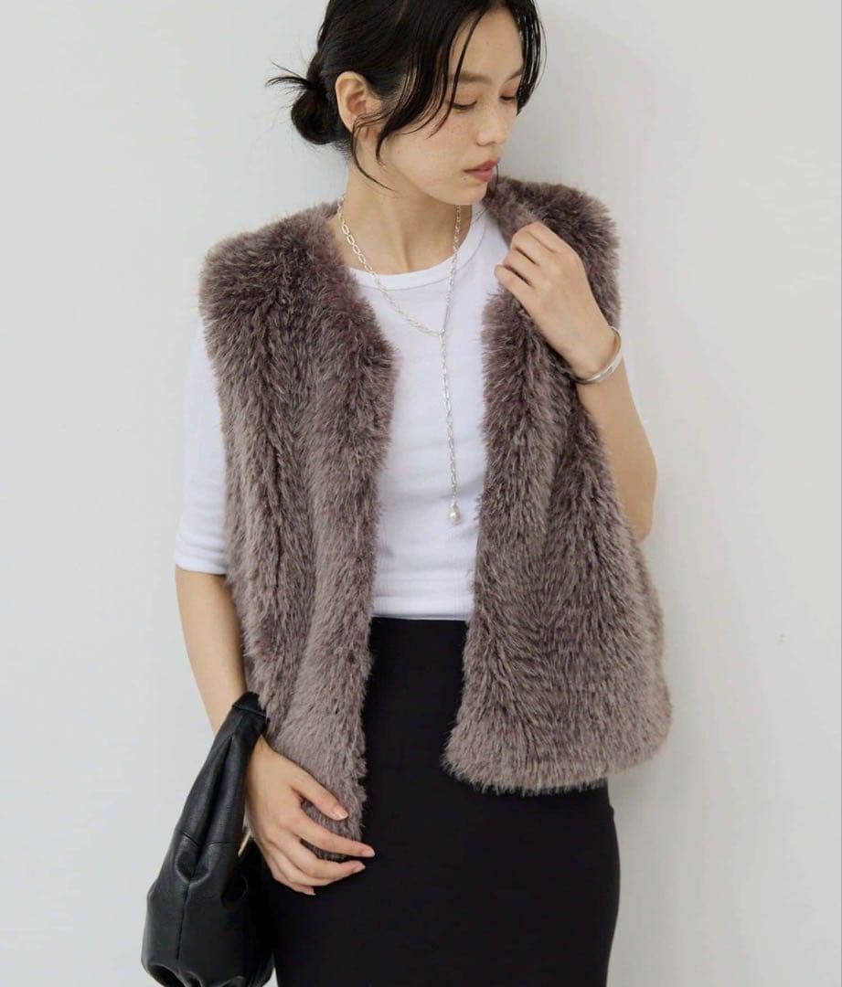 値下げ依頼の方専用 ガリャルダガランテ フェイクカシミヤベスト 新品タグ付き