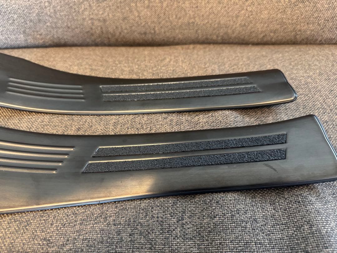 クラウンスポーツ サイドステップ　スカッフプレート フロント・リア 8Pセット