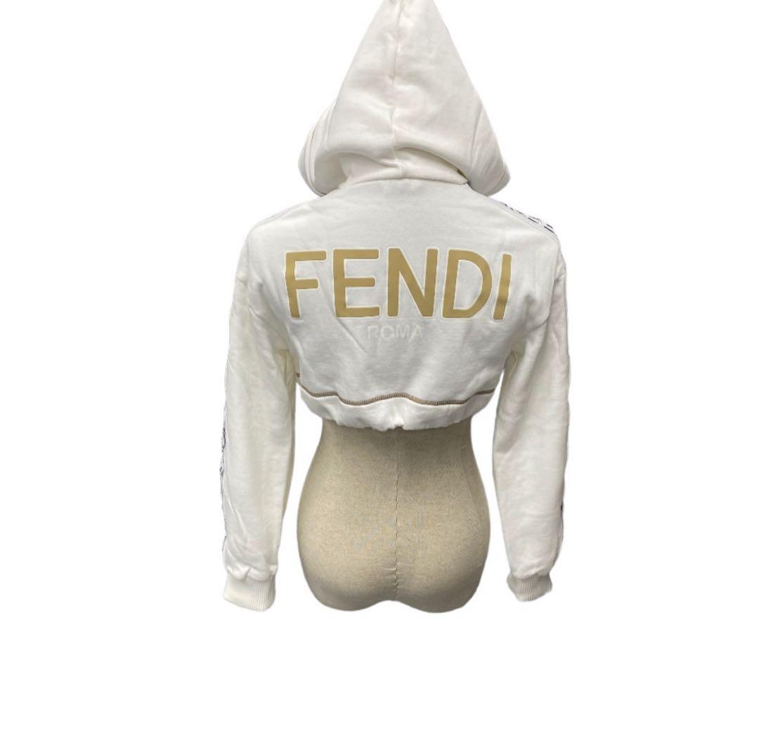 FENDI ショート丈パーカー デカロゴ XXS