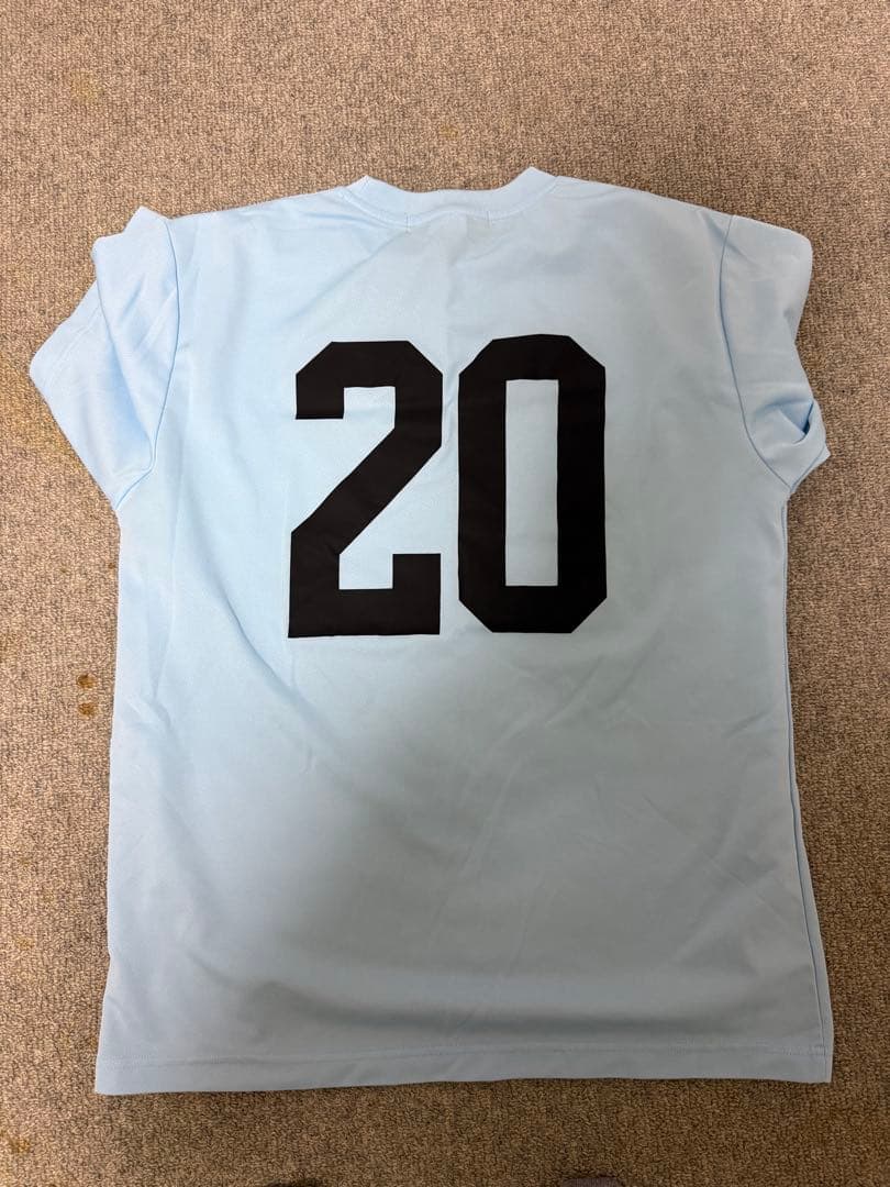 サッカーシャツ　ライトブルー 背番号20