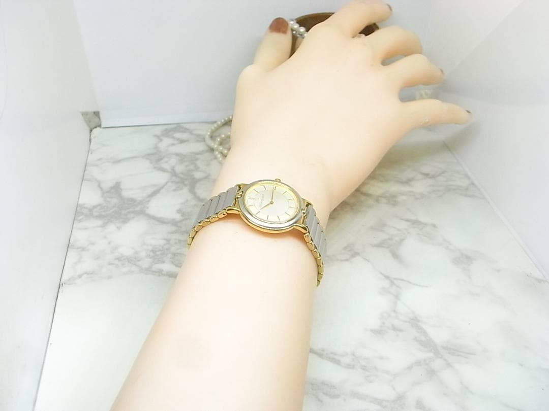 美品　ヴィンテージ　YSL　イヴサンローラン　レディース　ウォッチ　薄19