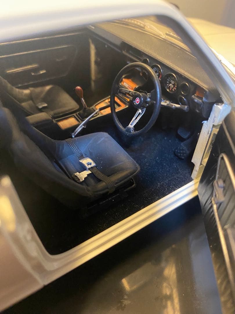 スカイライン 1/18 京商