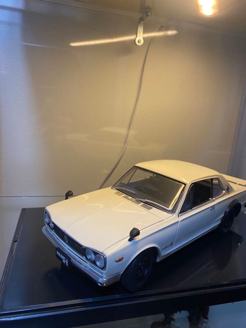 スカイライン 1/18 京商