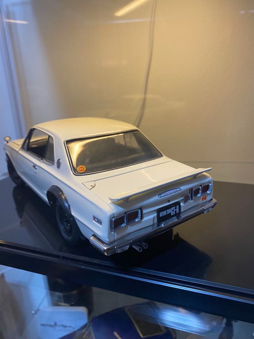 スカイライン 1/18 京商