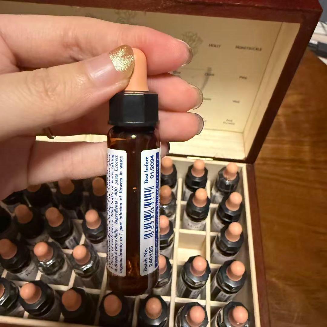 フラワーエッセンス40本のフルセットと専用木箱のセット