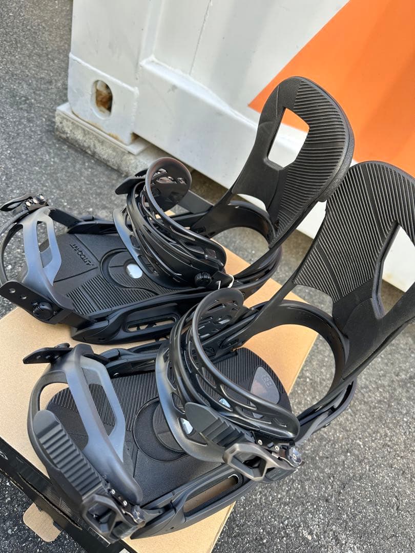 バートンBurton カーテルバインディング　サイズM新品未使用