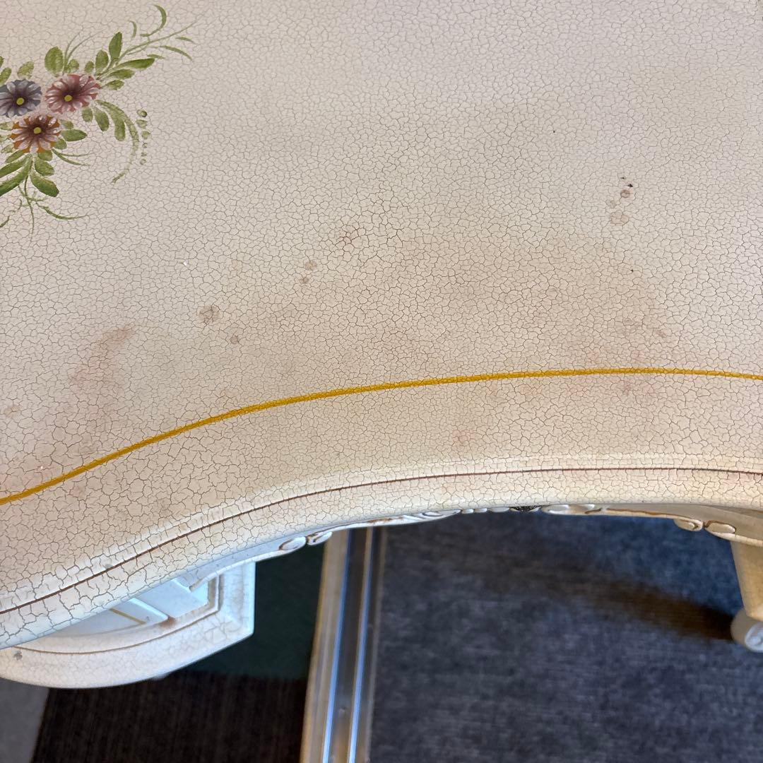 ロココ調　猫足サイドテーブル