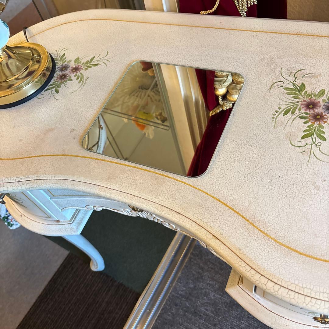 ロココ調　猫足サイドテーブル